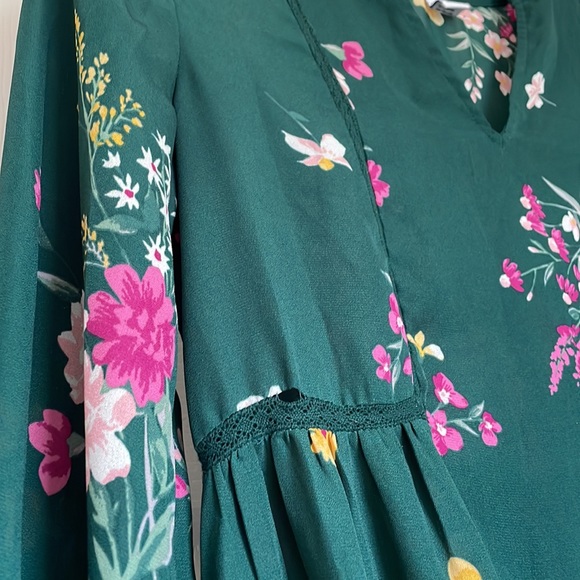 Old Navy Green Floral dress - Picture 4 of 5
